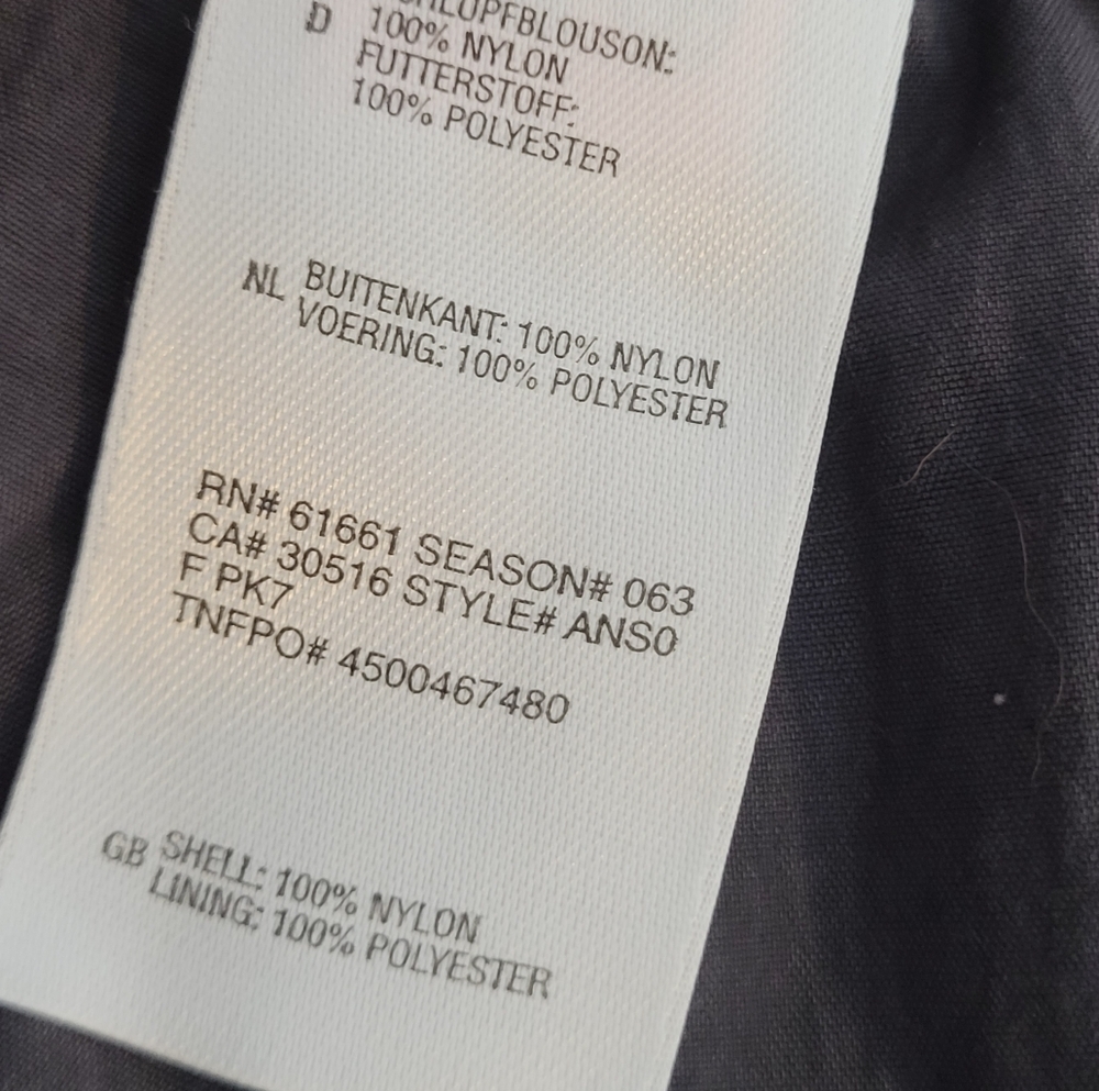The North Face Nylon Cargo Hiking Capri Pants - Size M - Picture 14 of 14